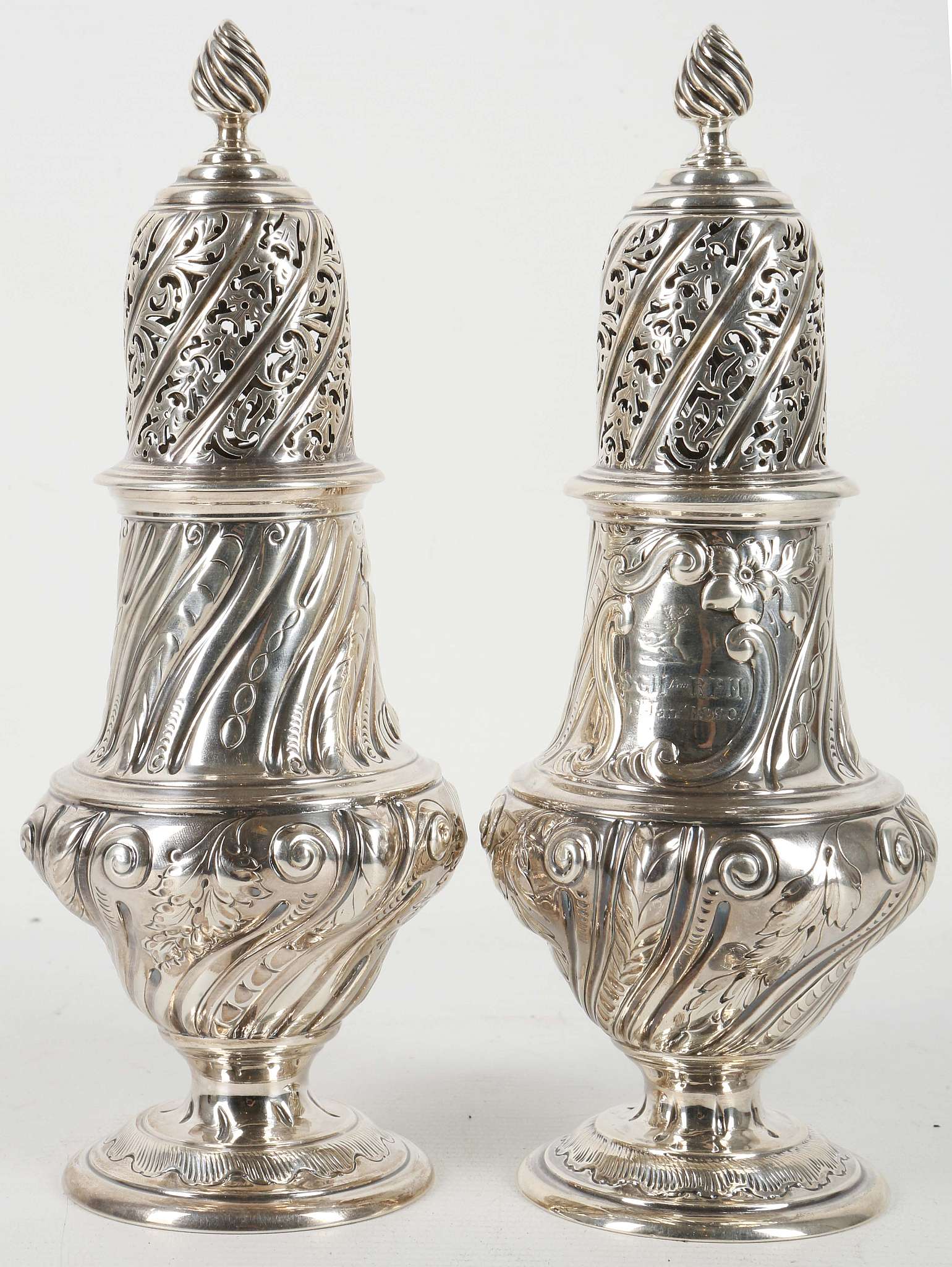 A pair of 1887 hallmarked silver sugar castors, Thomas Bradbury & Sons, London - Image 2 of 3