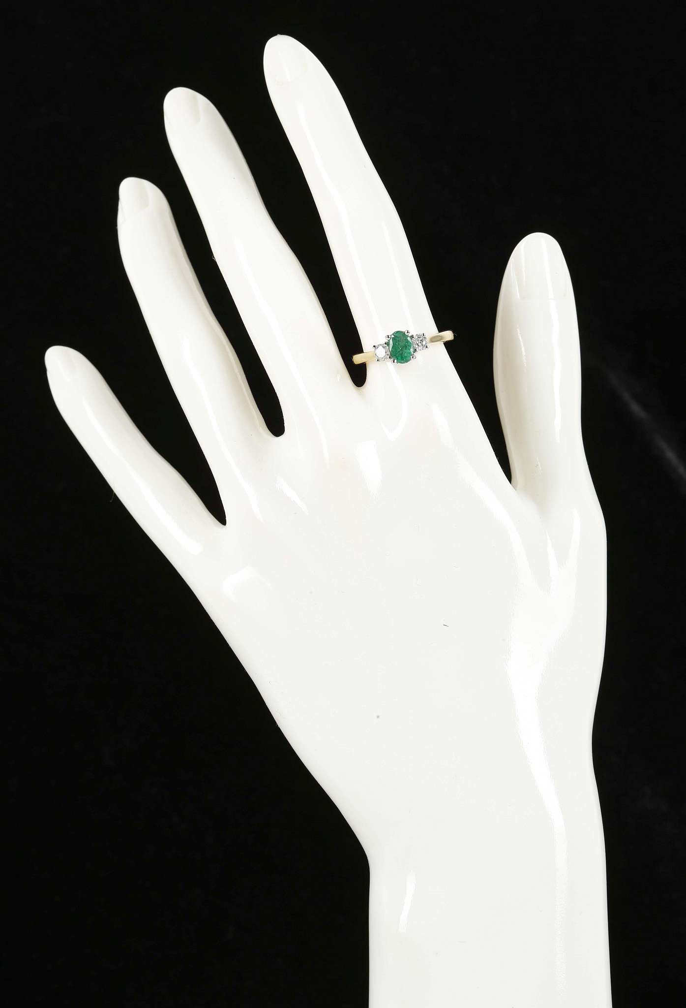 An 18ct yellow gold, 3 stone emerald and diamond ring, emerald: 0.59ct, diamond: 0.29ct - Image 2 of 2