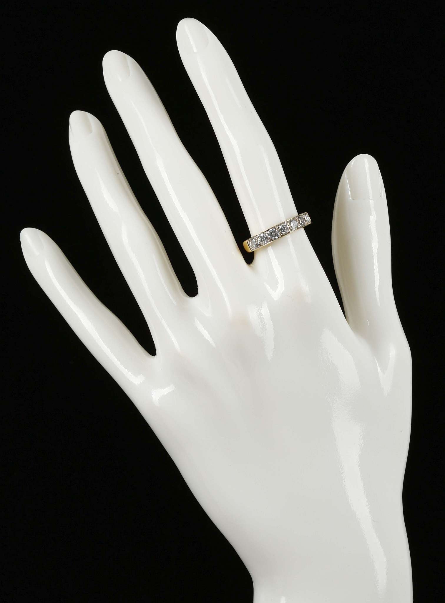 An 18ct gold and diamond seven stone ring - Image 2 of 2