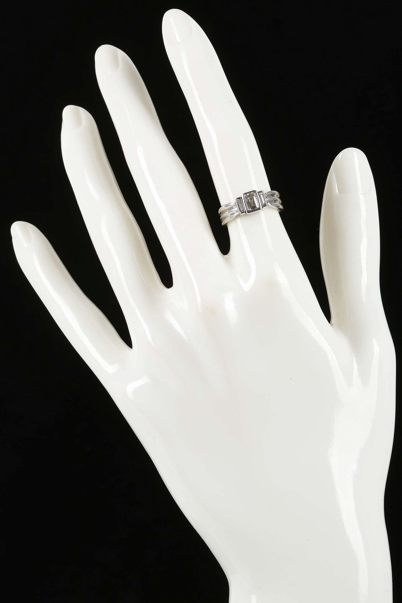 An 18ct white gold and diamond set three stone rin - Image 2 of 2