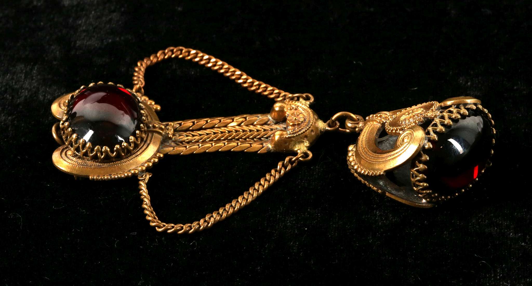 A c.1940's Karm pendant brooch, in the form of a fob seal in gilt metal and set with garnet coloured - Image 3 of 4