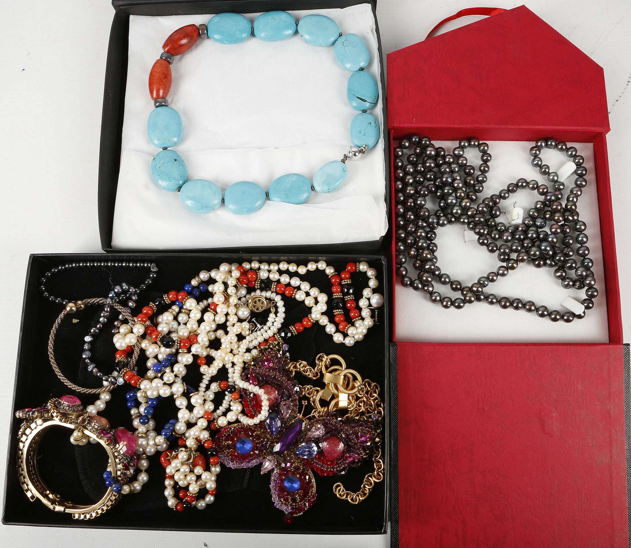 A quantity of costume jewellery, including boxed examples by Erickson Beamon, Sonia Gianello,