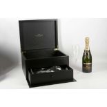 2003 MOET & CHANDON, in presentation case with fou