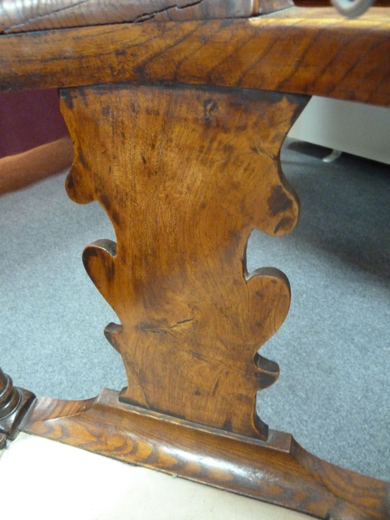A George I elm desk chair with bowed top rail and vase shaped splats, the stuff-over seat on - Image 2 of 2