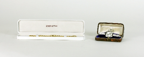 A lady's 9ct gold cased wristwatch, the oblong dial signed Zenith, the case numbered 63 2680 061 - Image 2 of 2