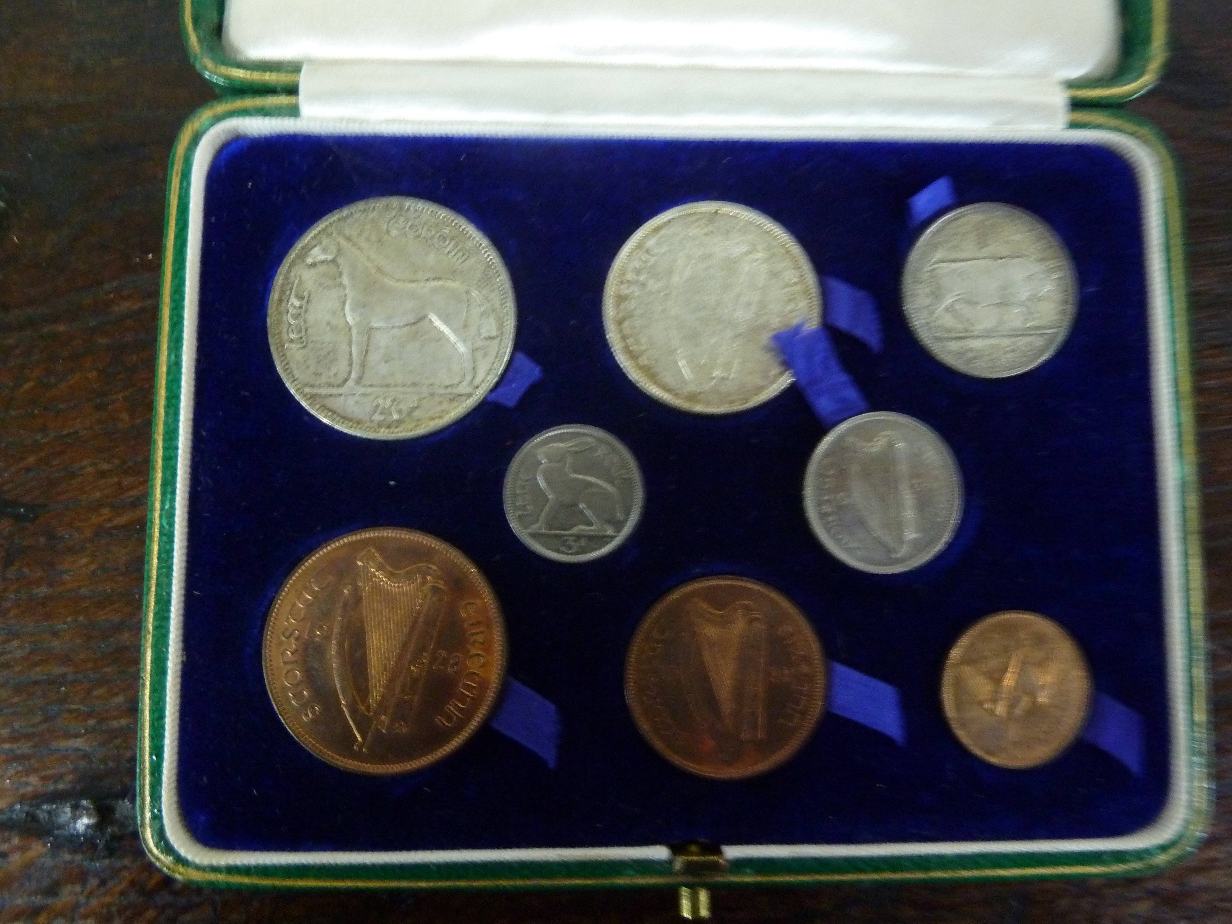 An Irish Free State proof set of eight coins, 1928, - Image 3 of 5