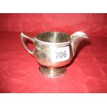 A silver pedestal sugar bowl Sheffield 1928