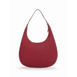 SAC GAO EN CUIR TOGO ROUGE GARANCE, GARNITURE EN MÉTAL ARGENTÉ PALLADIÉ
HERMÈS, 2001
ÉTAT : 2
l.