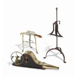 A FLOOR-STANDING WROUGHT-IRON LARKSPIT
LATE 18TH / EARLY 19TH CENTURY
With adjustable prongs on a