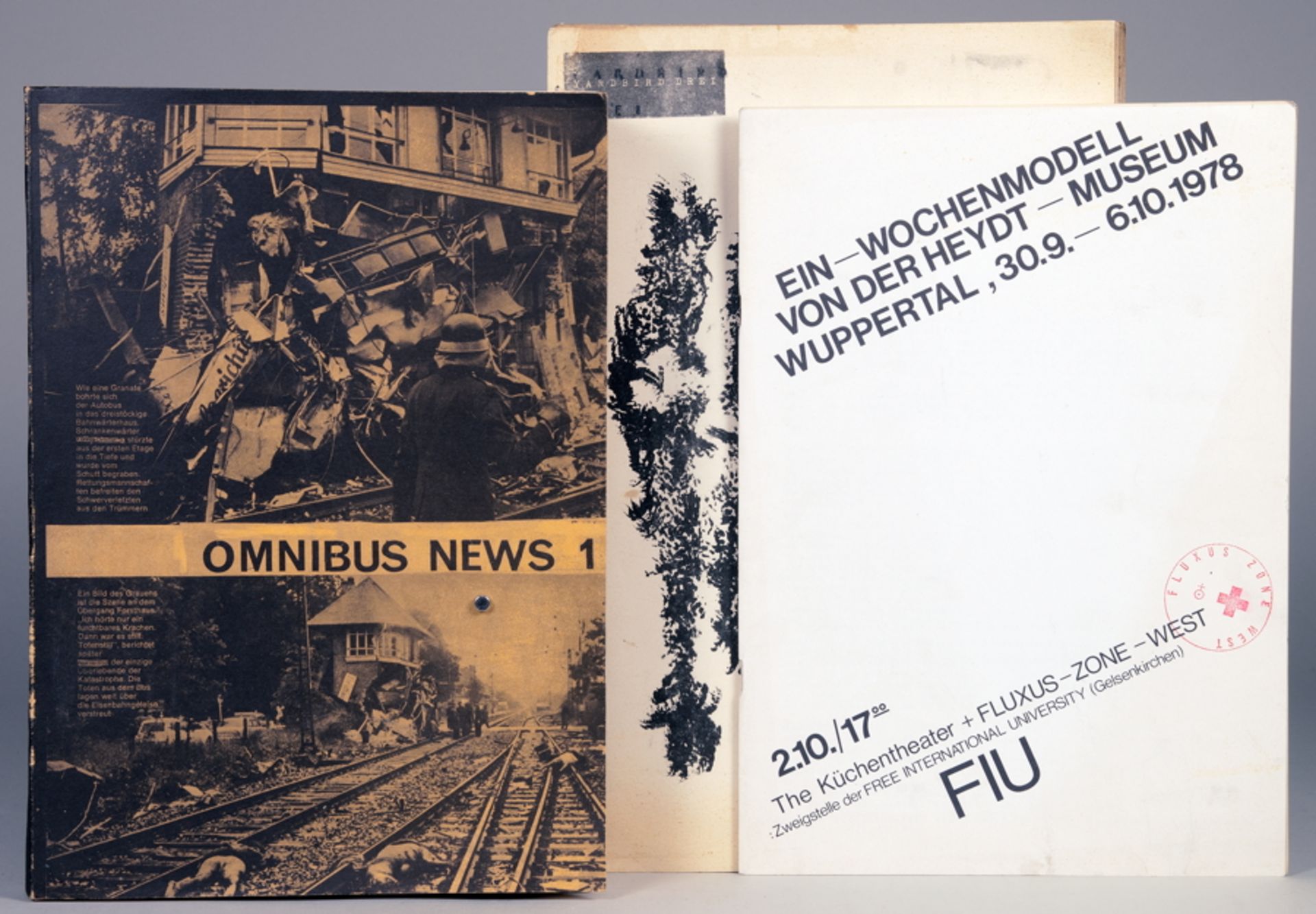 Fluxus - Drei Publikationen. 1960, 1969 und 1978. Mit Illustrationen und zwei Originalgraphiken.
