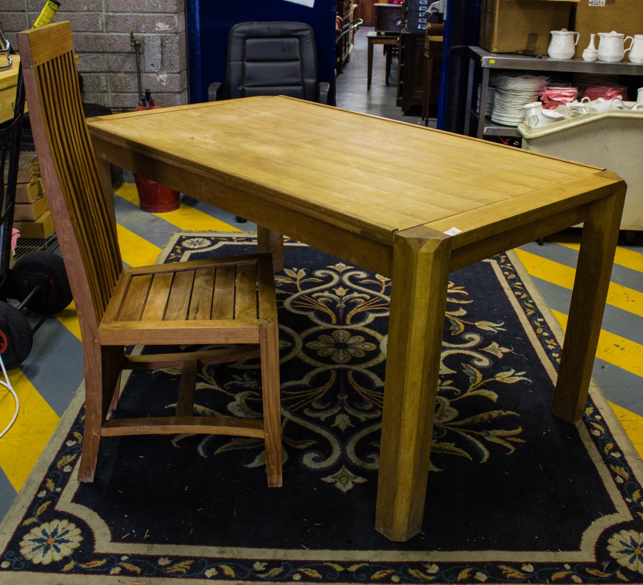 MODERN KITCHEN TABLE + 6 RAIL BACK CHAIRS