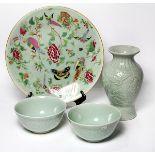 (lot of 4) Chinese and Korean celadon porcelain, consisting of a Chinese plate enameled with