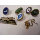 9ct Gold Golf Brooch & Other Badges