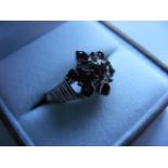 Ladies 9ct White Gold & Garnet Ring 3.8g