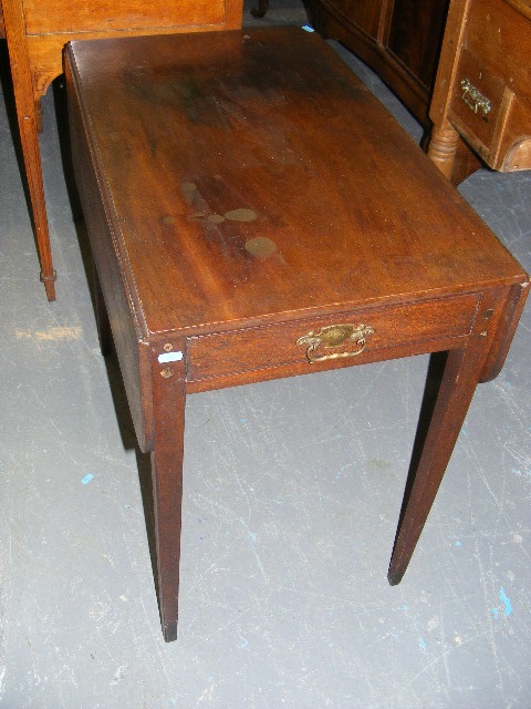 A Victorian Mahogany Pembroke Table