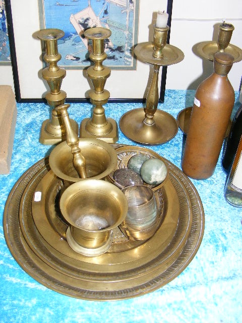 A Georgian Pestle & Mortar & Other Brassware