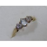 9ct Ladies Ring With Three White Stones