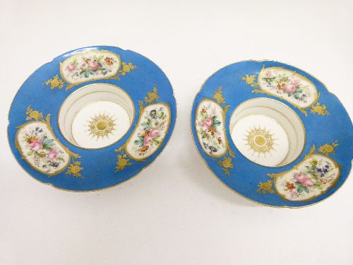 Pair of 19th Century Sevres style trembleuse chocolate cups and saucers, the cups with oval - Image 3 of 7