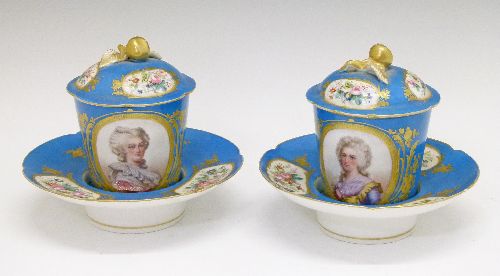 Pair of 19th Century Sevres style trembleuse chocolate cups and saucers, the cups with oval - Image 2 of 7