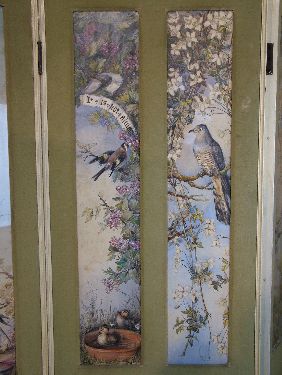 Late 19th Century cream painted framed four fold screen, each panel with Aesthetic style - Image 3 of 9