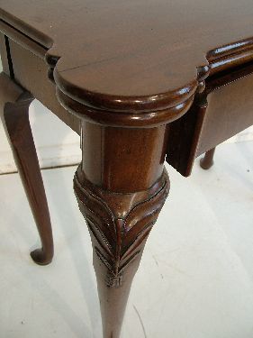 George III mahogany inverted breakfront fold over supper table, probably Irish, fitted one frieze - Image 7 of 8