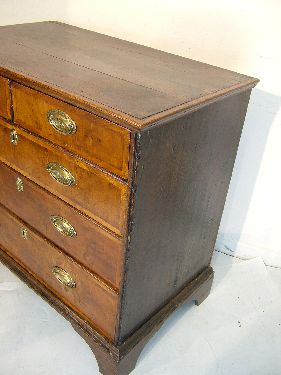 Antique chest having an oak top, pine sides and fitted two short and three long walnut veneered - Image 3 of 8