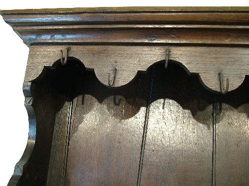 18th Century and later oak Welsh dresser, the plate rack with moulded cornice, shaped apron below - Image 5 of 7