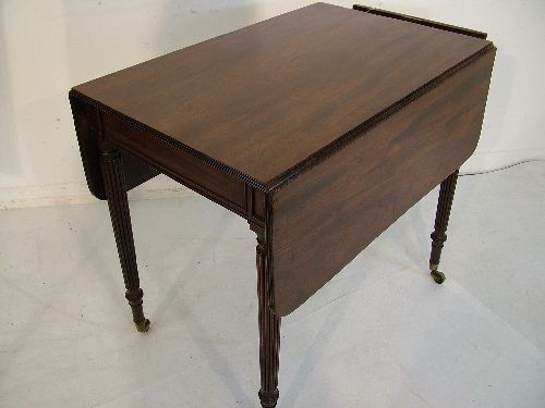 Gillows of Lancaster - Regency mahogany two flap Pembroke tea table having a reeded edge and - Image 5 of 6