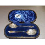 BOXED SET OF SHEFFIELD 1904 ORNATE JAM SPOONS