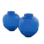 COPPIA DI VASI A BOCCIA IN VETRO BLU COBALTO manifattura recente A PAIR OF COBALT BLUE VASES current