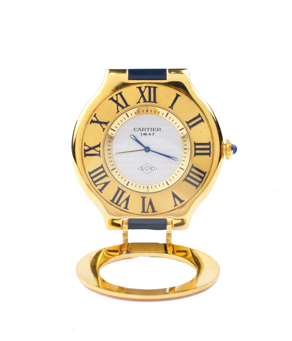 CARTIER, PENDULETTE DA VIAGGIO ref. 6604  1V04091 in metallo dorato e smalto, movimento al quarzo,