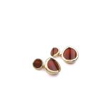 GEMELLI IN ORO GIALLO 18KT E CORNIOLA 18KT GOLD AND CARNELIAN CUFF LINKS respectively with two