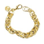 GIVENCHY bracciale bijou vintage in metallo dorato  A METAL-GILT GIVENCHY BRACELET With lobster