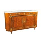 CREDENZA IN RADICA DI TUIA Francia, fine del XIX Sec. piano sagomato in marmo, fronte a due cassetti