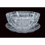 A French crystal centrepiece Comprising a bowl and a plate 20th century 13x28 cm.