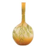 Emille Galle' A small cameo glass vase, signed Nancy, 1846-1904 h. 16,5 cm.