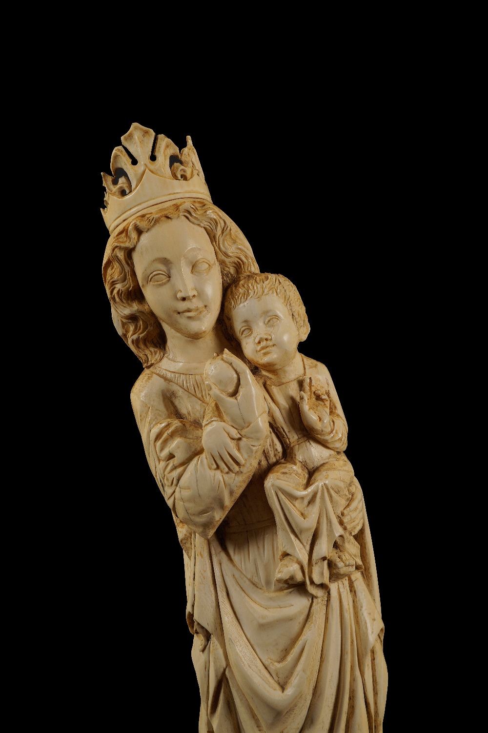 An important French Gothic ivory sculpture the extraordinary statue of the Virgin Mary with Child - Image 5 of 7