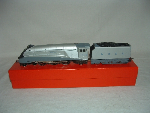 HORNBY R312 LNER Silver Grey Class A4 4-