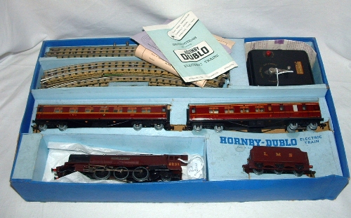 HORNBY DUBLO 3R Passenger Train Set EDP2 - Image 2 of 2