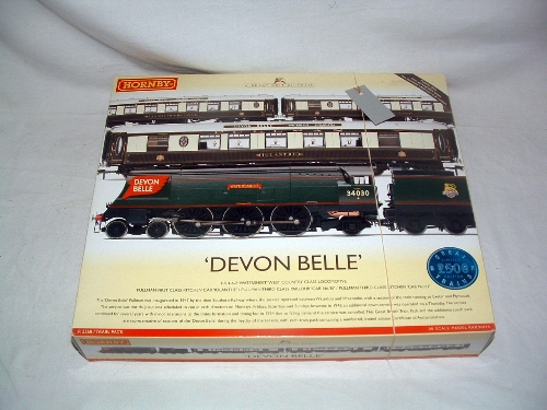 HORNBY R2568 'The Devon Belle' Train Pack comprising an unrebuilt BR Green West Country 4-6-2