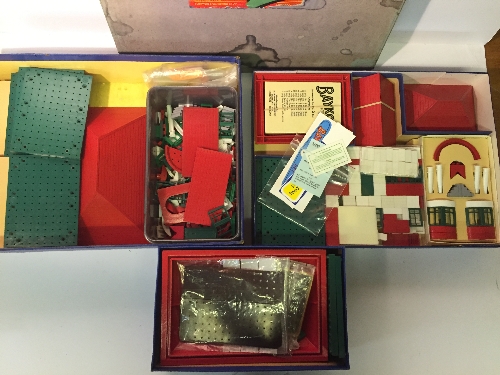 Four Bayko construction sets: No.2, includes instruction booklet (in reproduction box); No. - Image 2 of 2