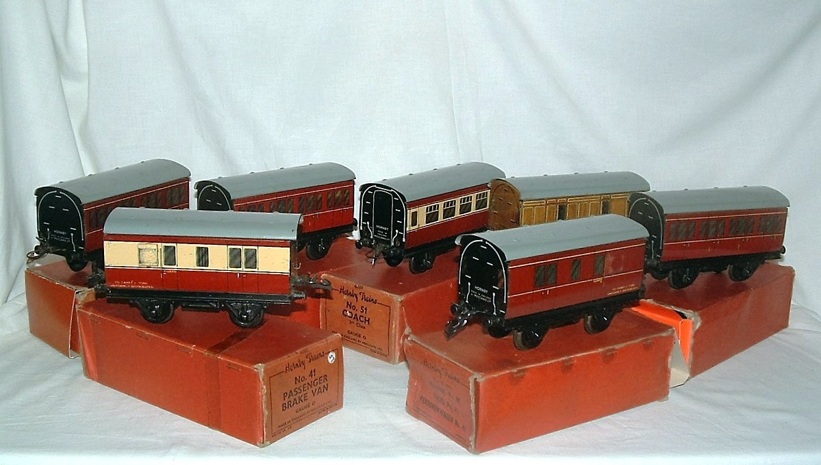 HORNBY 0 Gauge - 7 x No 41 and 51 4 Wheel Coaches and Passenger Brakes - Coaches - 3 x  Maroon and
