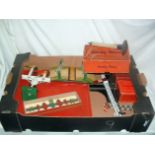 HORNBY 0 Gauge - a tray containing various accessories - a Loading Gauge c1925 (Good Boxed),