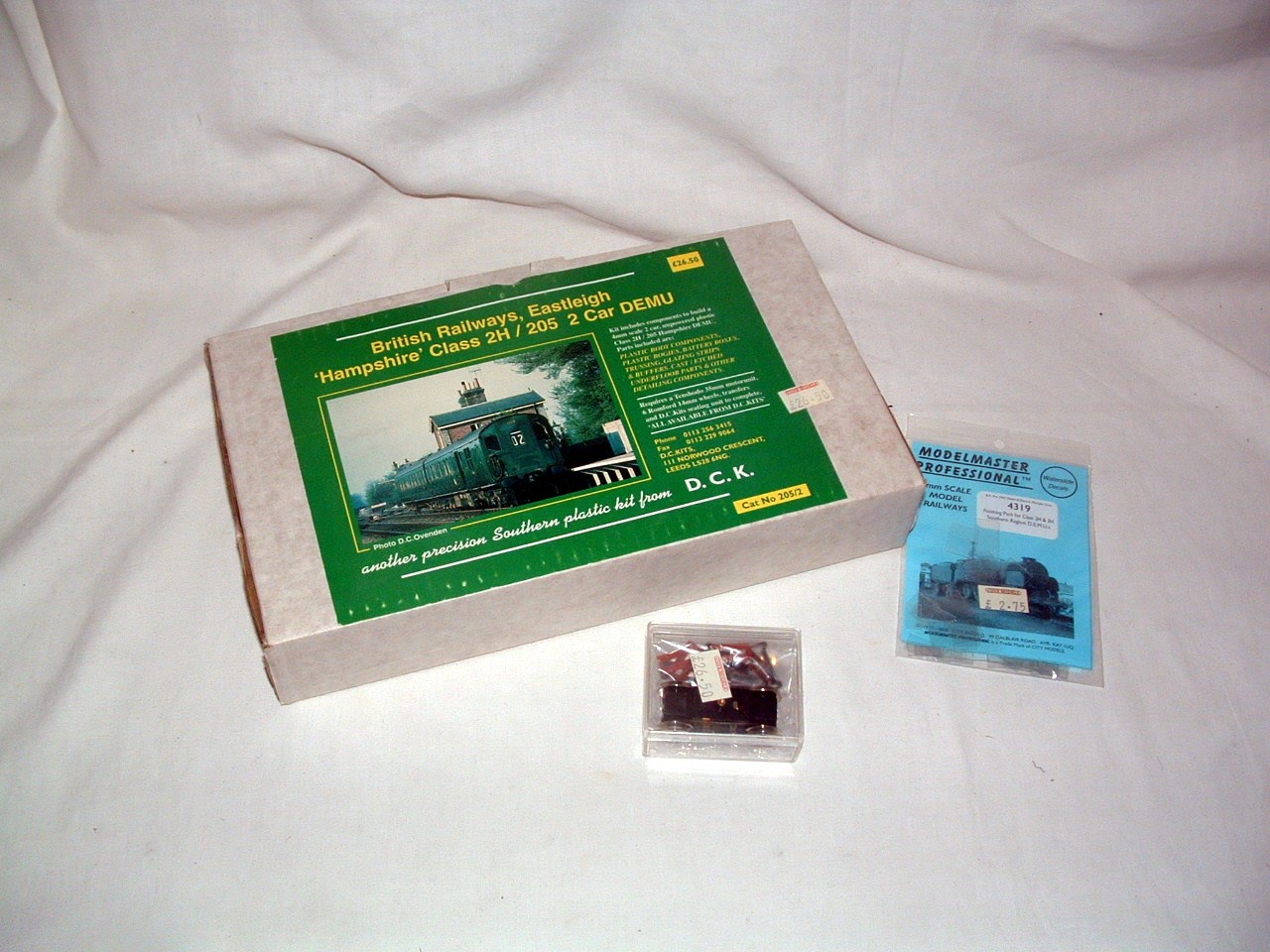 A DCK BR 'Hampshire' Class 2H/205 2 Car DEMU Kit. Mint Boxed with Instructions.