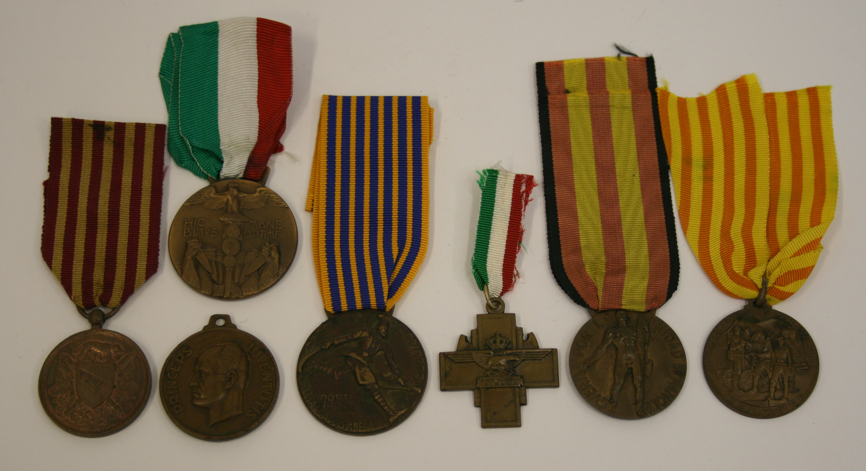 Collection of Italian Medals consisting of Spanish civil war service medal, 1870 march on Rome