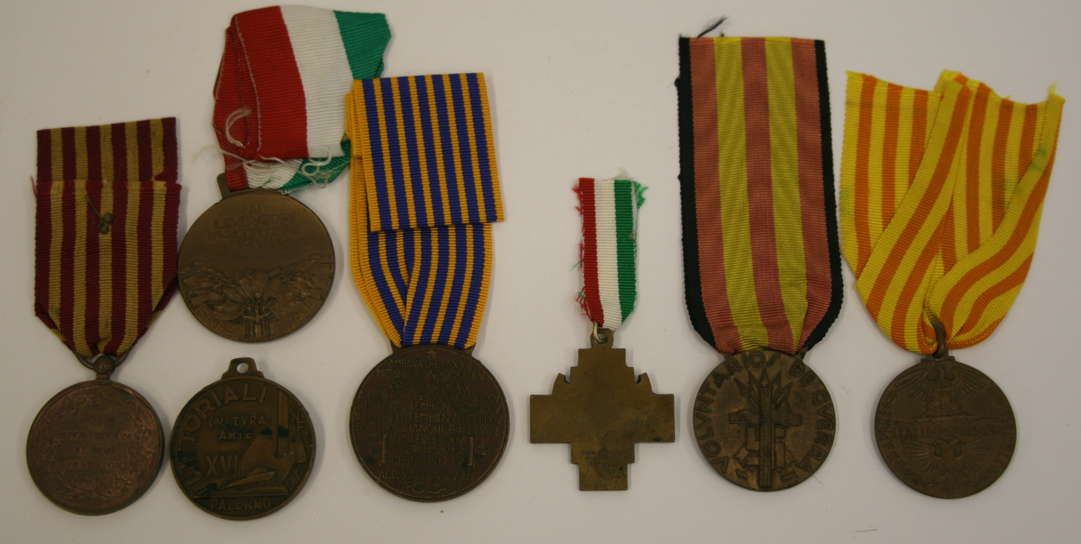Collection of Italian Medals consisting of Spanish civil war service medal, 1870 march on Rome - Image 2 of 2
