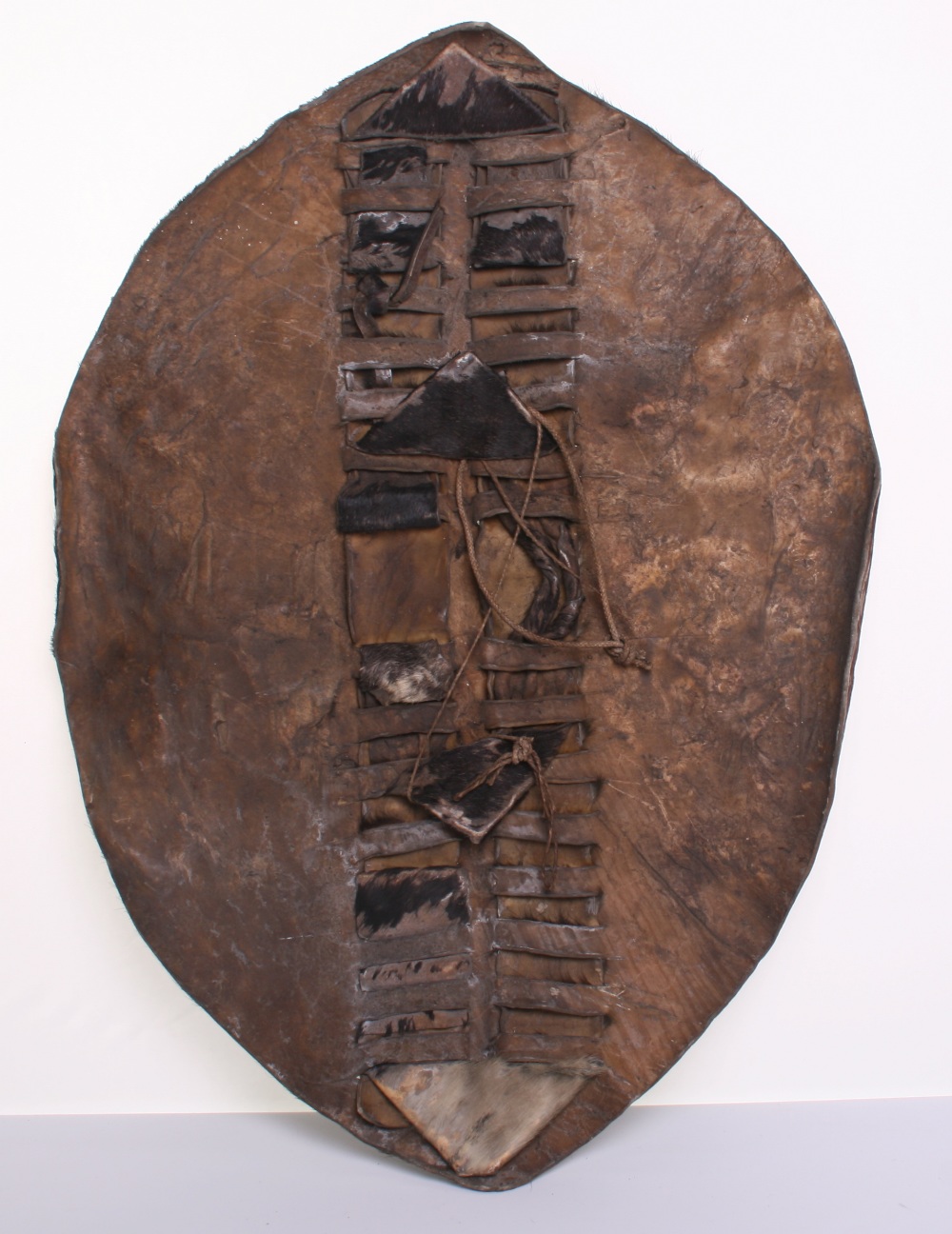 19th Century Zulu Dance Shield, of animal hide with much of the brown and white fur to the front. - Image 2 of 2