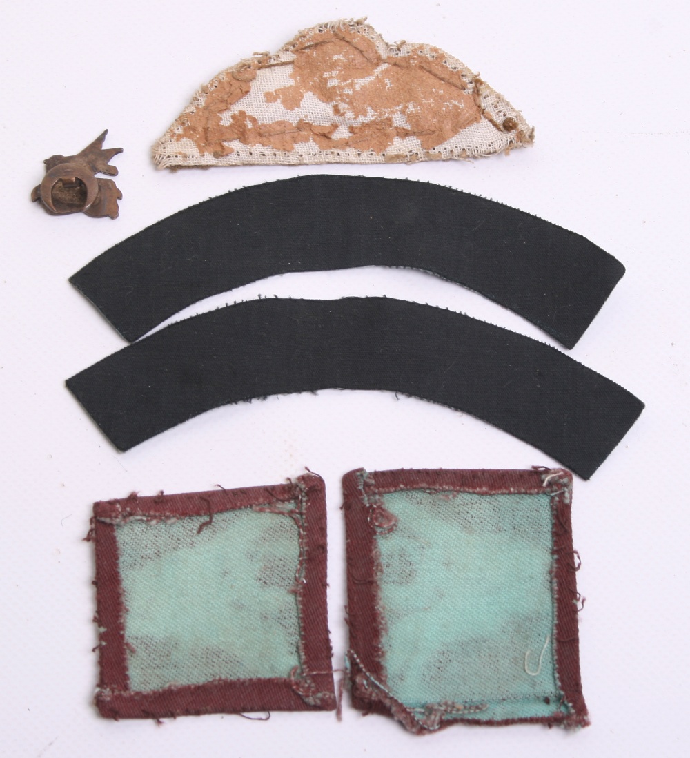 WW2 British Airborne Parachute Regiment Insignia Grouping consisting of matched pair of uniform - Image 2 of 3