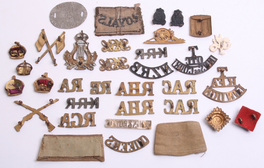 WW1 and WW2 Metal and Cloth Shoulder Titles consisting of T OTC INNS OF COURT blackened brass with - Image 2 of 2