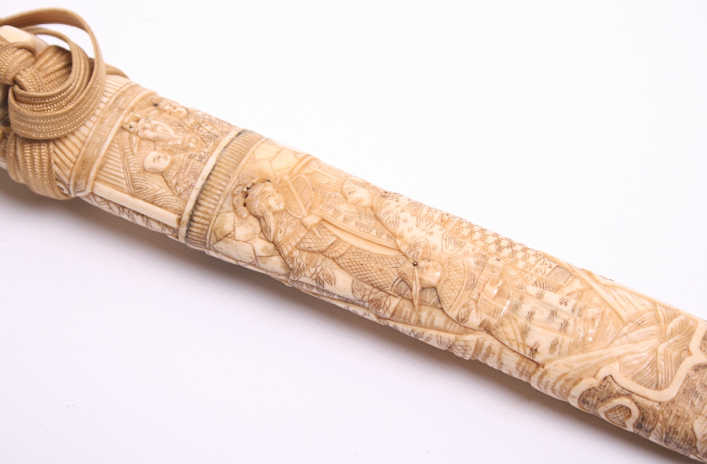 Japanese Carved Bone Dagger Tanto, blade 18.2cms (not tempered), hilt and sheath carved with various - Image 3 of 6